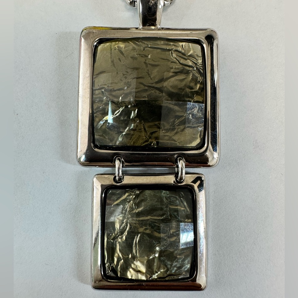 VINTAGE Lia Sophia "Reflex" Silver Tone Pendant Necklace.